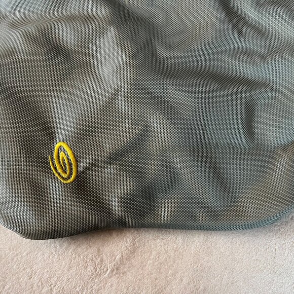 NWT Timbuk2 x Laura Jo Wegman Graphic Tote in silver - Picture 13 of 13